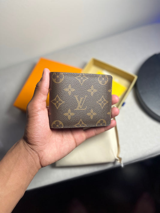 LV WALLETS